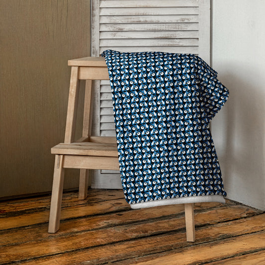 Soft Towel with Puffins pattern